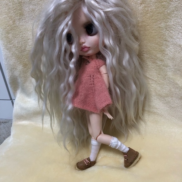 Blythe - Picture 4 of 11